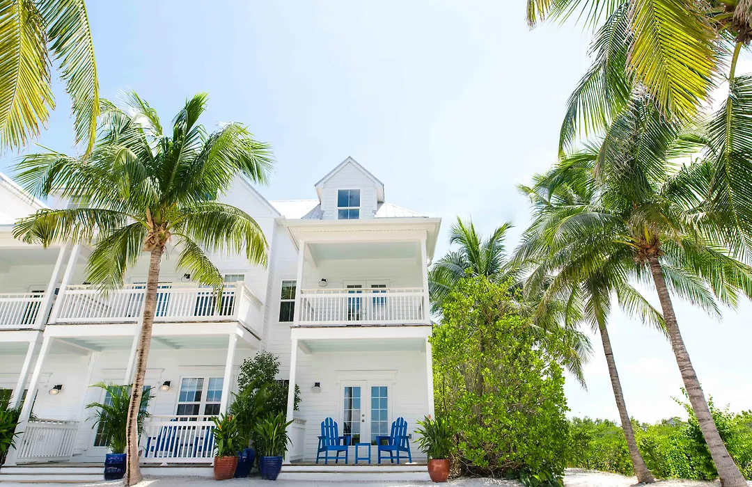 Parrot Key Hotel & Villas-1